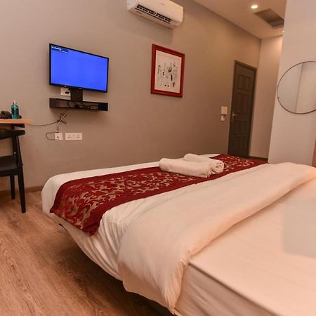 Hotel Red Saffron New Delhi Ngoại thất bức ảnh