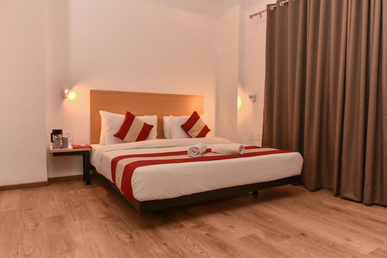 Hotel Red Saffron New Delhi Ngoại thất bức ảnh