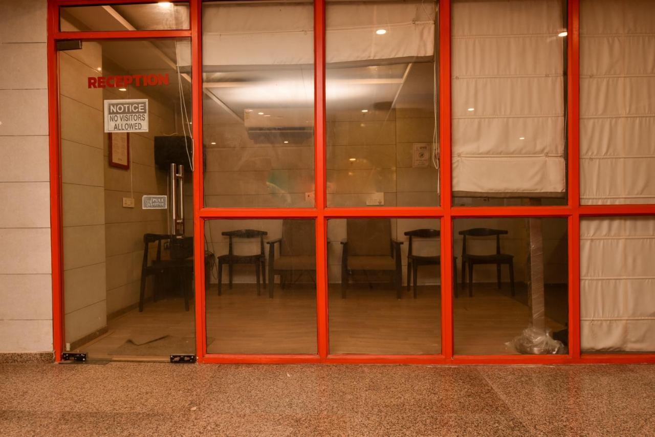 Hotel Red Saffron New Delhi Ngoại thất bức ảnh