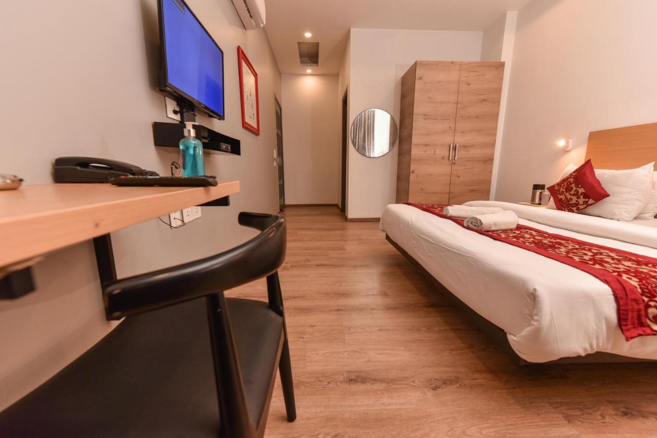 Hotel Red Saffron New Delhi Ngoại thất bức ảnh