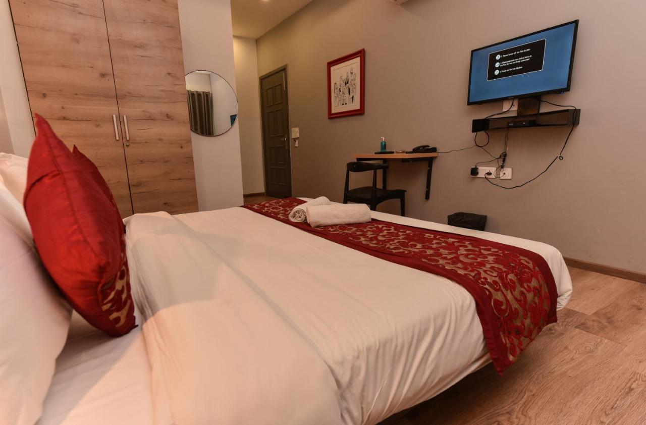 Hotel Red Saffron New Delhi Ngoại thất bức ảnh