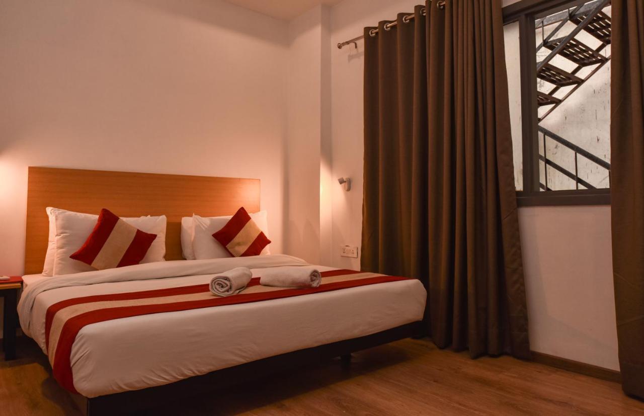 Hotel Red Saffron New Delhi Ngoại thất bức ảnh